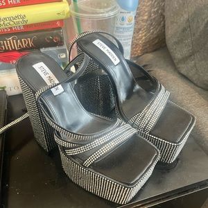 STEVE MADDEN RHINESTONE PLATFORM SANDALS